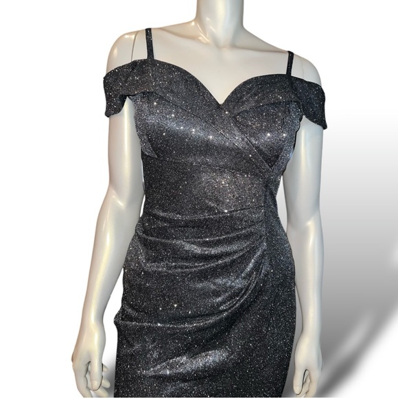 JUNO 940 Cold shoulder Metallic long dress - Picture 2 of 7